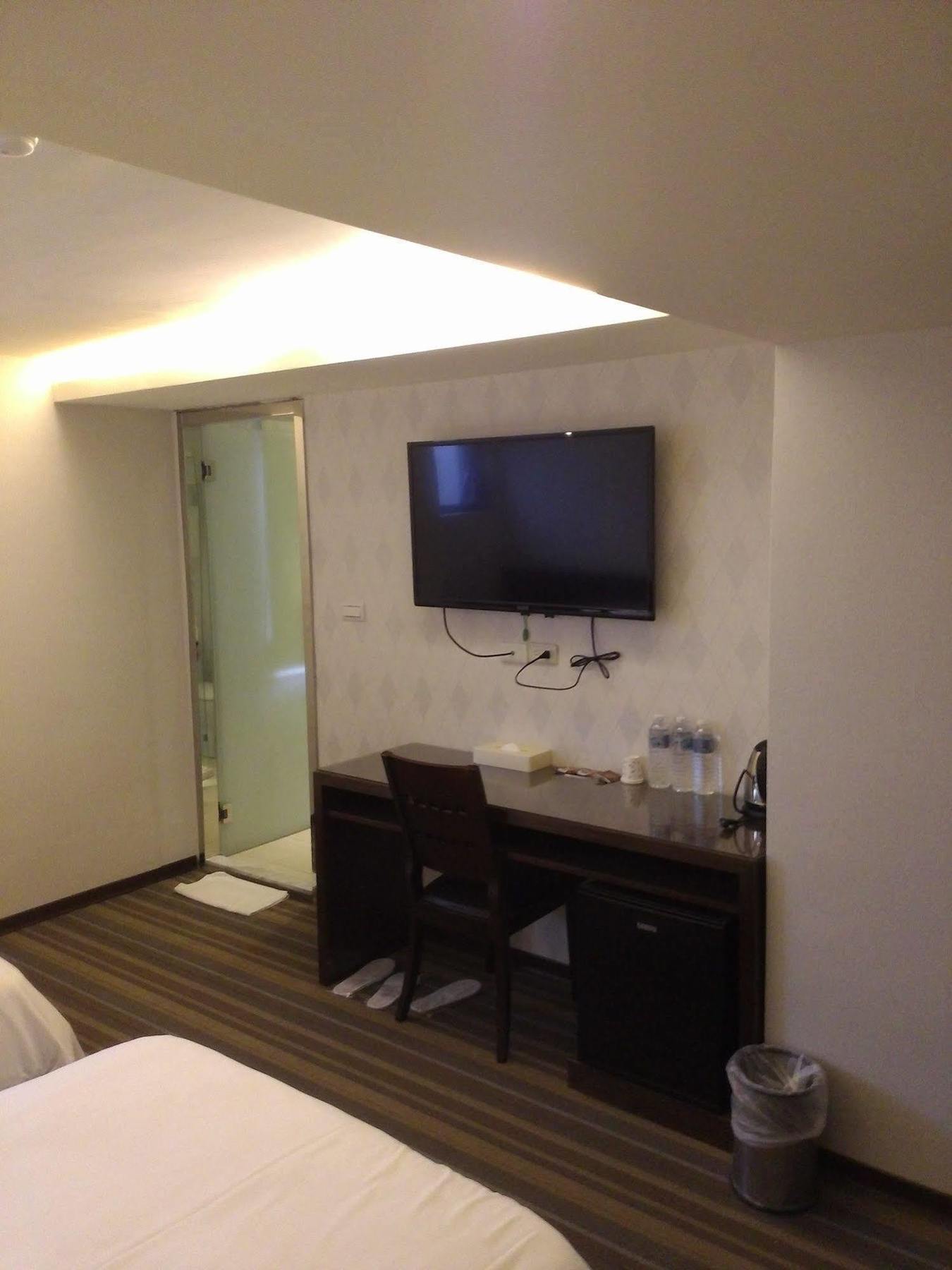 貴都飯店-Crystal Hotel Taipei Exteriör bild