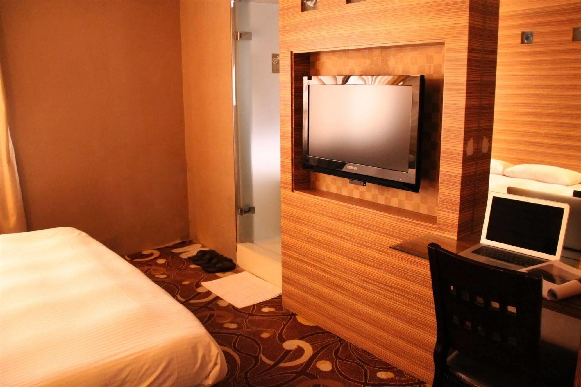 貴都飯店-Crystal Hotel Taipei Exteriör bild